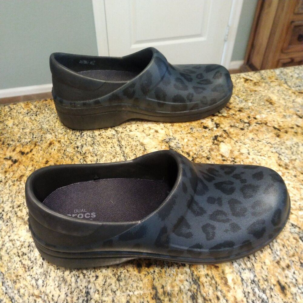 Crocs Clogs Womens Size 9 Neria Pro II Slip On Black Blue Leopard Comfort